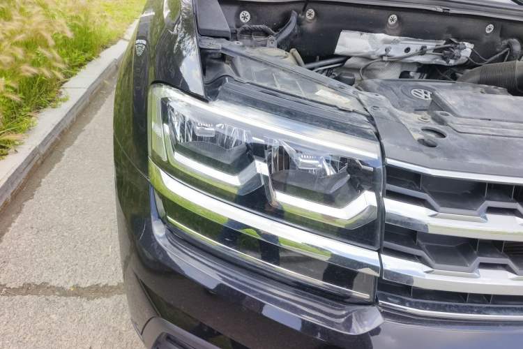 Used Volkswagen Teramont 2020 Revised Version 380TSI Four-Wheel Drive Comfort Edition Right Front Headlight