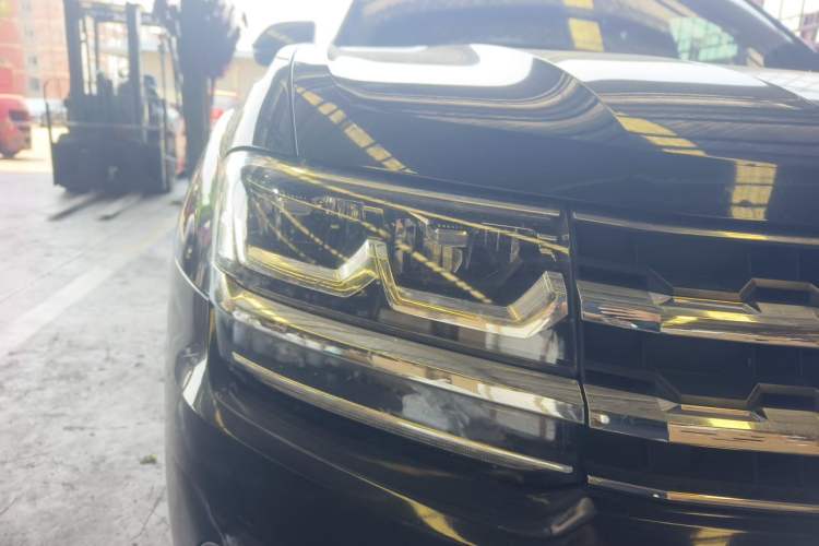 Used Volkswagen Teramont 2020 Revised Version 380TSI Four-Wheel Drive Luxury Edition Right Front Headlight