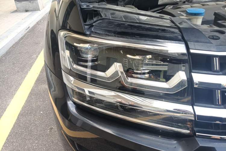 Used Volkswagen Teramont 2020 530 V6 Four-Wheel Drive Prestige Flagship Edition China VI Standard Right Front Headlight