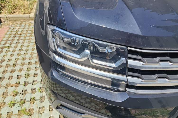 Used Volkswagen Teramont 2020 Revised Version 330TSI Two-Wheel Drive Luxury Edition Right Front Headlight