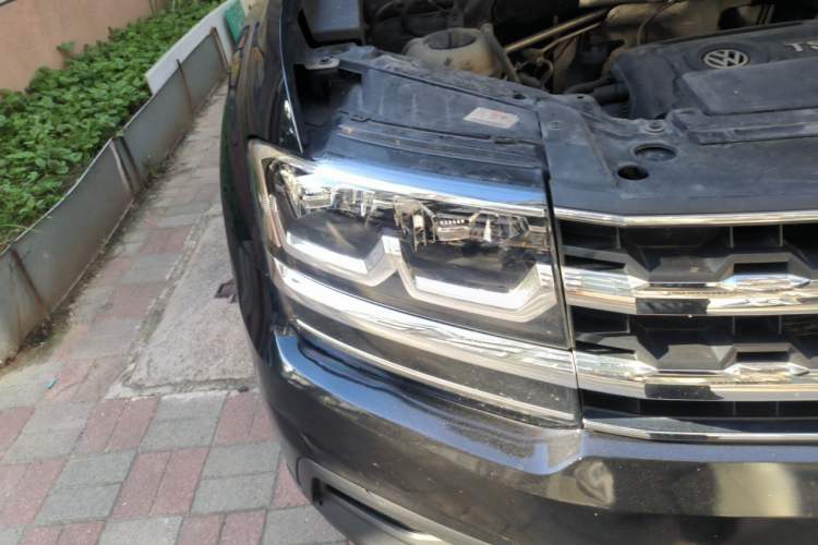 Used Volkswagen Teramont 2020 380TSI Four-Wheel Drive Comfort Edition China VI Standard Right Front Headlight