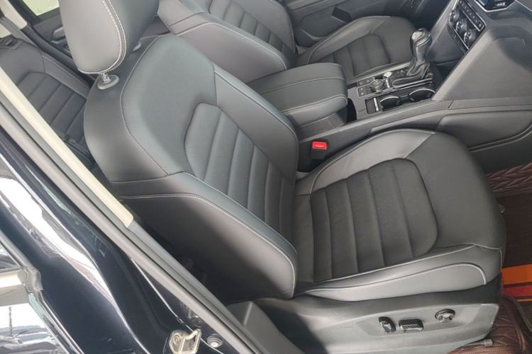 Used Volkswagen Teramont 2020 Revised Version 380TSI Four-Wheel Drive Luxury Edition Right Front Seat
