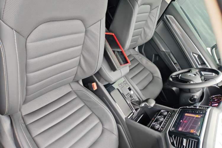 Used Volkswagen Teramont 2020 330TSI Two-Wheel-Drive Luxury Edition China VI Standard Right Front Seat