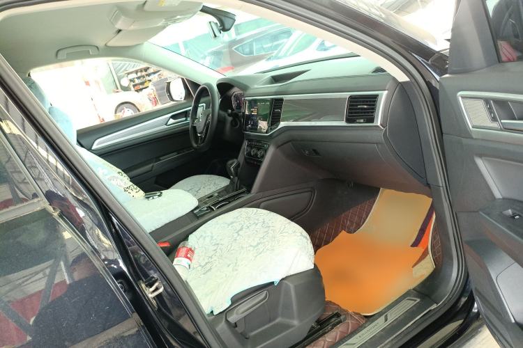 Used Volkswagen Teramont 2020 Revised Version 330TSI Two-Wheel Drive Comfort Edition Right Front Seat
