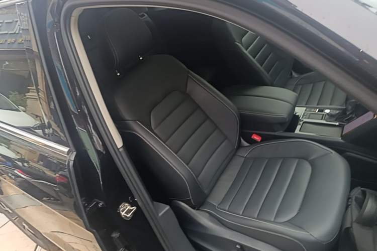 Used Volkswagen Teramont 2020 330TSI Two-Wheel-Drive Luxury Edition China VI Standard Right Front Seat