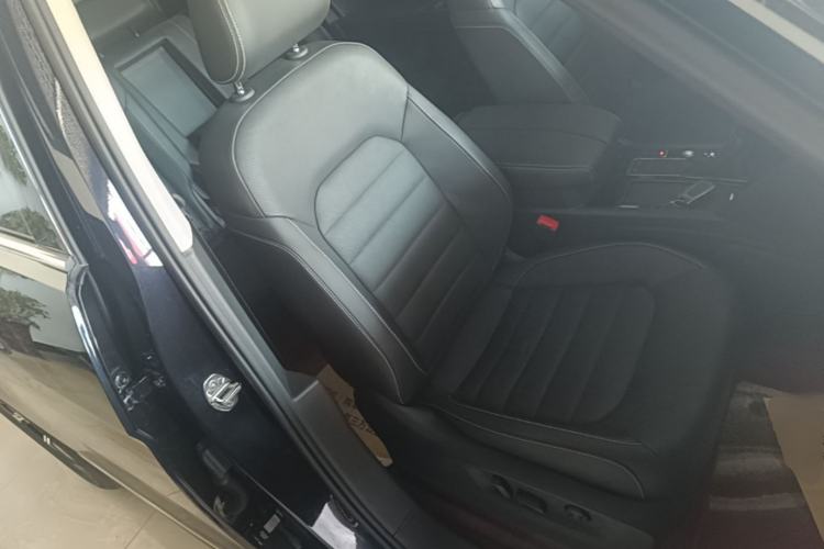 Used Volkswagen Teramont 2020 Revised Version 330TSI Two-Wheel Drive Luxury Edition Right Front Seat