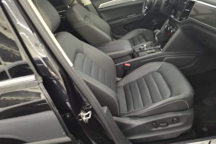 Used Volkswagen Teramont 2020 Revised Version 380TSI Four-Wheel Drive Luxury Edition Right Front Seat