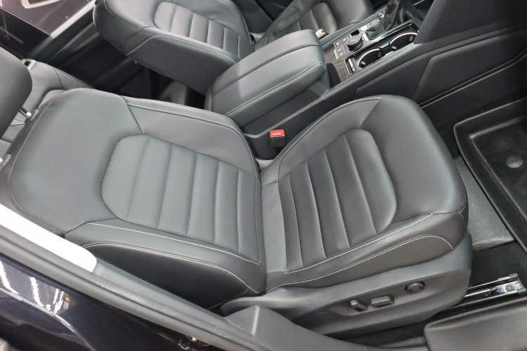 Used Volkswagen Teramont 2020 Revised Version 380TSI Four-Wheel Drive Luxury Edition Right Front Seat