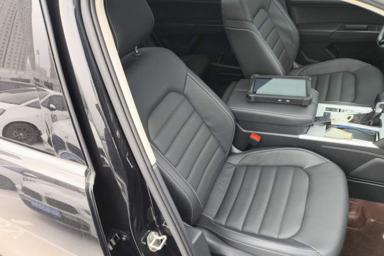 Used Volkswagen Teramont 2020 330TSI Two-Wheel-Drive Luxury Edition China VI Standard Right Front Seat
