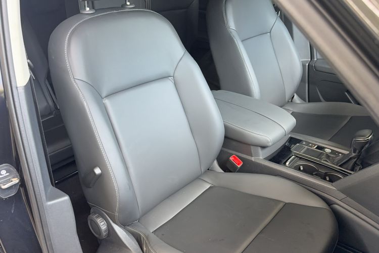 Used Volkswagen Teramont 2020 Revised Version 330TSI Two-Wheel Drive Comfort Edition Right Front Seat