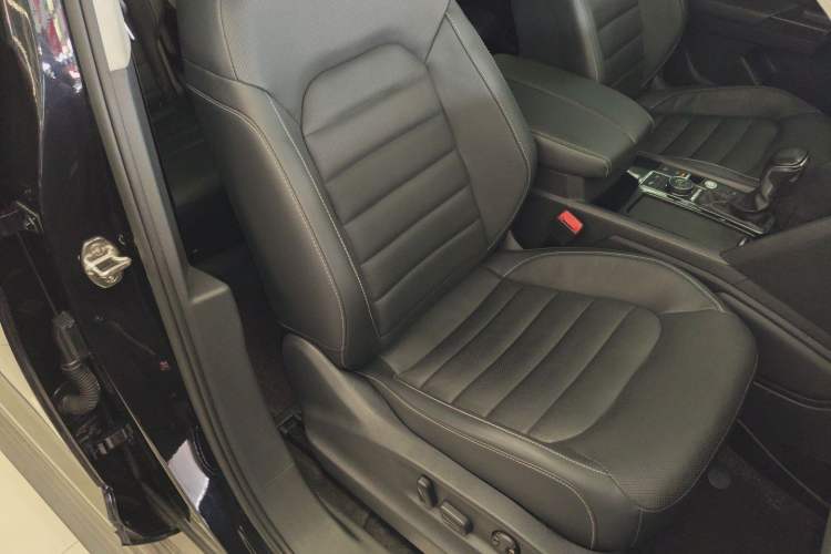 Used Volkswagen Teramont 2020 380TSI Four-Wheel Drive Luxury Version China VI Standard Right Front Seat