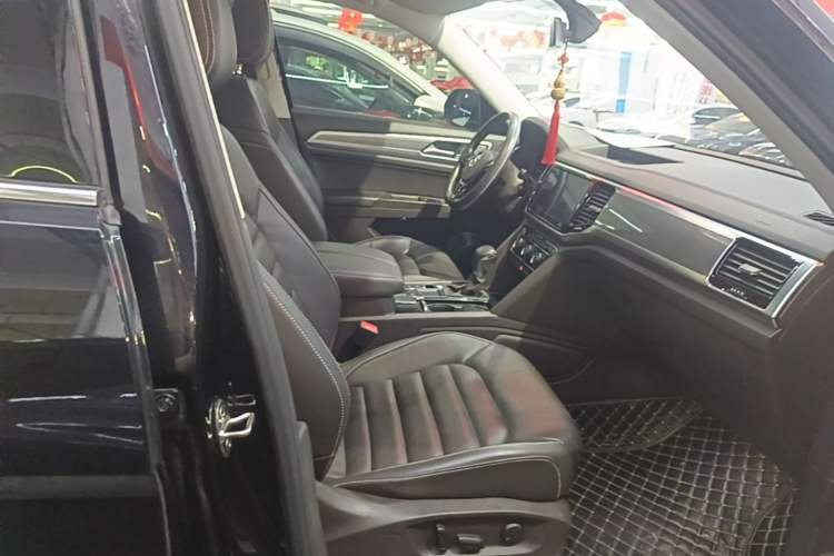 Used Volkswagen Teramont 2020 330TSI Two-Wheel-Drive Luxury Edition China VI Standard Right Front Seat