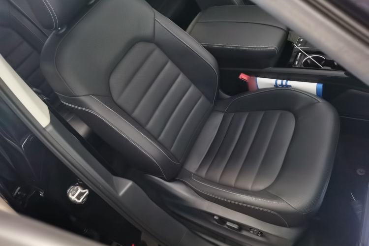 Used Volkswagen Teramont 2020 Revised Version 330TSI Two-Wheel Drive Luxury Edition Right Front Seat