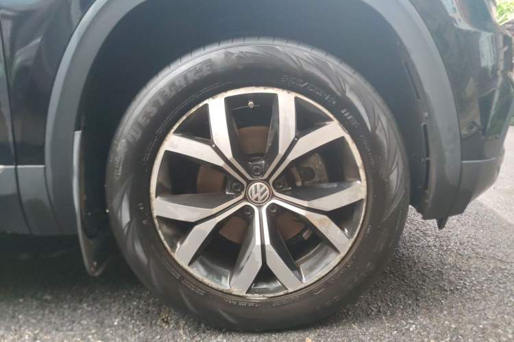 Used Volkswagen Teramont 2020 380TSI Four-Wheel Drive Luxury Version China VI Standard Right Front Wheel Hub