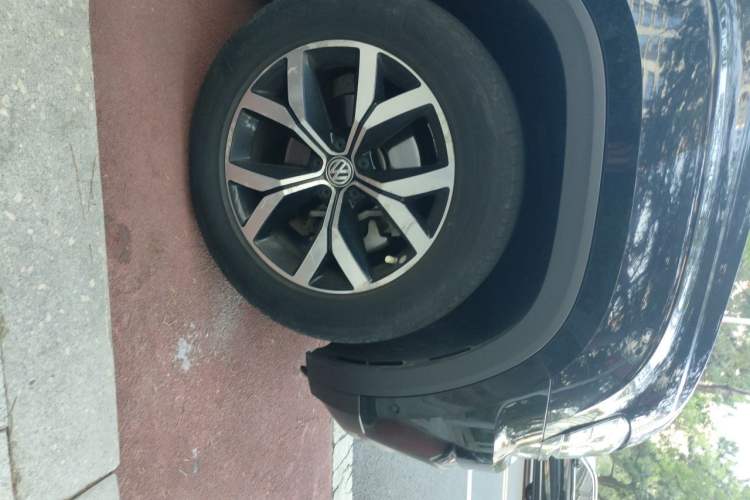 Used Volkswagen Teramont 2020 380TSI Four-Wheel Drive Luxury Version China VI Standard Right Front Wheel Hub