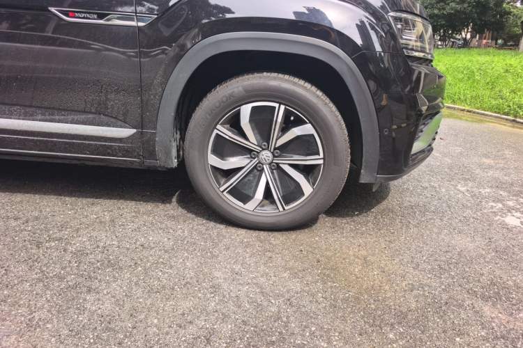 Used Volkswagen Teramont 2020 380TSI Four-Wheel Drive Luxury Version China VI Standard Right Front Wheel Hub