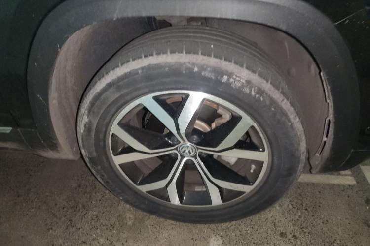 Used Volkswagen Teramont 2020 380TSI Four-Wheel Drive Luxury Version China VI Standard Right Front Wheel Hub