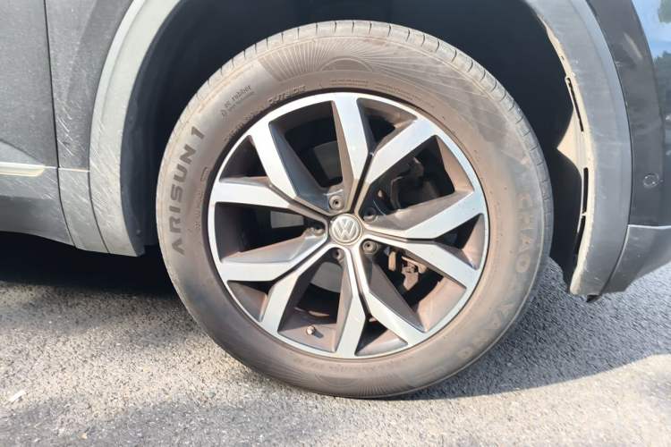 Used Volkswagen Teramont 2020 380TSI Four-Wheel Drive Luxury Version China VI Standard Right Front Wheel Hub