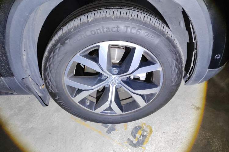 Used Volkswagen Teramont 2020 380TSI Four-Wheel Drive Luxury Version China VI Standard Right Front Wheel Hub