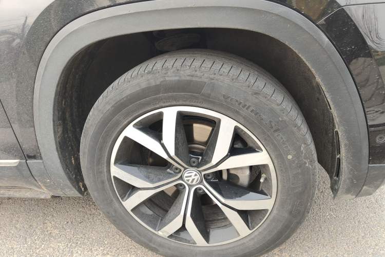 Used Volkswagen Teramont 2020 380TSI Four-Wheel Drive Luxury Version China VI Standard Right Front Wheel Hub