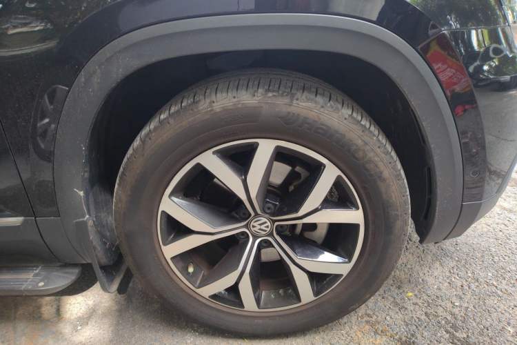 Used Volkswagen Teramont 2020 380TSI Four-Wheel Drive Luxury Version China VI Standard Right Front Wheel Hub