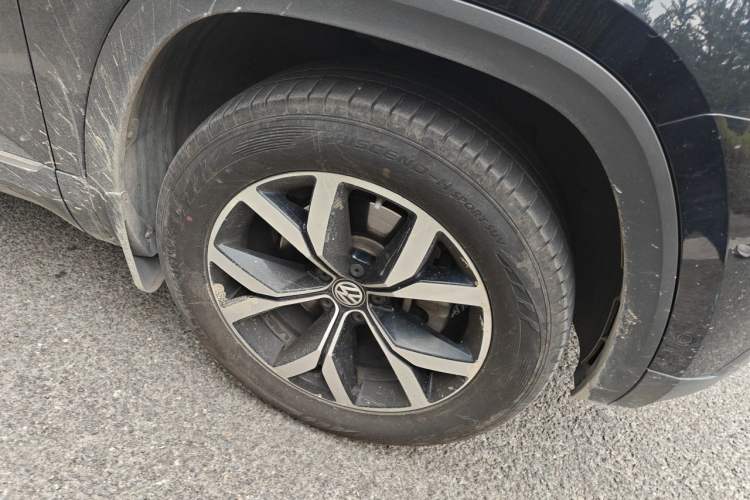 Used Volkswagen Teramont 2020 330TSI Two-Wheel-Drive Luxury Edition China VI Standard Right Front Wheel Hub