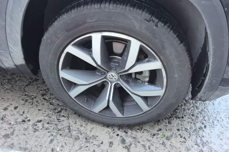 Used Volkswagen Teramont 2020 380TSI Four-Wheel Drive Luxury Version China VI Standard Right Front Wheel Hub