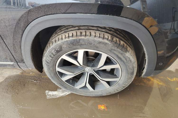 Used Volkswagen Teramont 2020 380TSI Four-Wheel Drive Luxury Version China VI Standard Right Front Wheel Hub