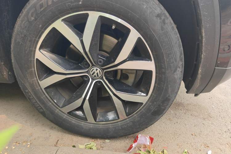 Used Volkswagen Teramont 2020 530 V6 Four-Wheel Drive Luxury Edition China V Standard Right Front Wheel Hub