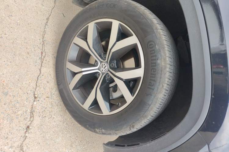 Used Volkswagen Teramont 2020 330TSI Two-Wheel-Drive Luxury Edition China VI Standard Right Front Wheel Hub