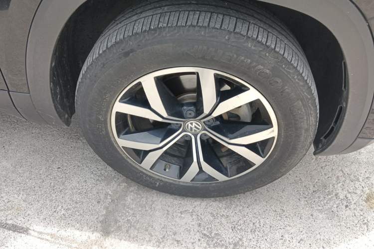 Used Volkswagen Teramont 2020 380TSI Four-Wheel Drive Luxury Version China VI Standard Right Front Wheel Hub