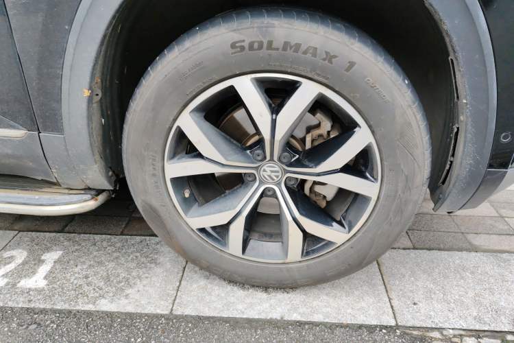 Used Volkswagen Teramont 2020 380TSI Four-Wheel Drive Luxury Version China VI Standard Right Front Wheel Hub