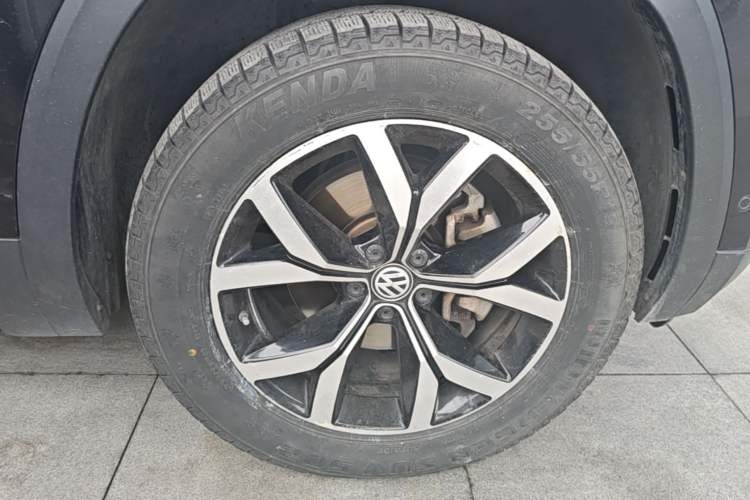 Used Volkswagen Teramont 2020 380TSI Four-Wheel Drive Luxury Version China VI Standard Right Front Wheel Hub