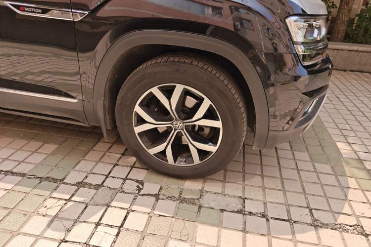 Used Volkswagen Teramont 2020 380TSI Four-Wheel Drive Luxury Version China VI Standard Right Front Wheel Hub