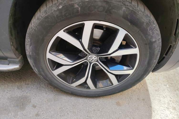 Used Volkswagen Teramont 2020 380TSI Four-Wheel Drive Luxury Version China VI Standard Right Front Wheel Hub