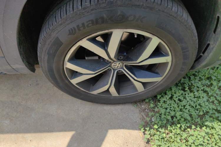 Used Volkswagen Teramont 2020 380TSI Four-Wheel Drive Luxury Version China VI Standard Right Front Wheel Hub