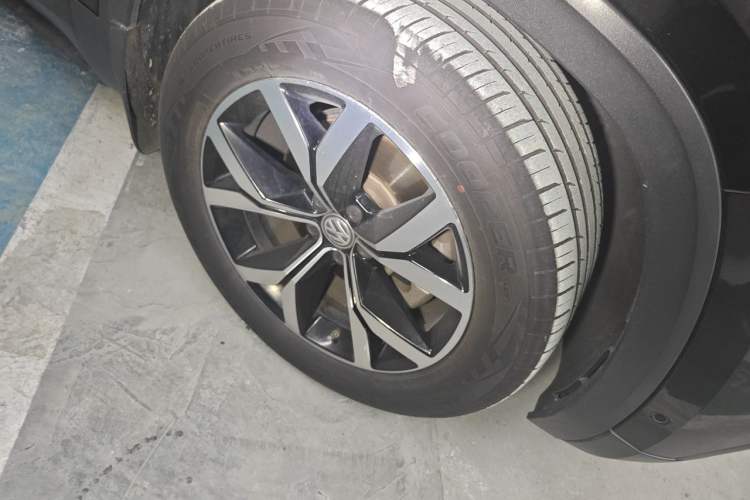 Used Volkswagen Teramont 2020 380TSI Four-Wheel Drive Luxury Version China VI Standard Right Front Wheel Hub