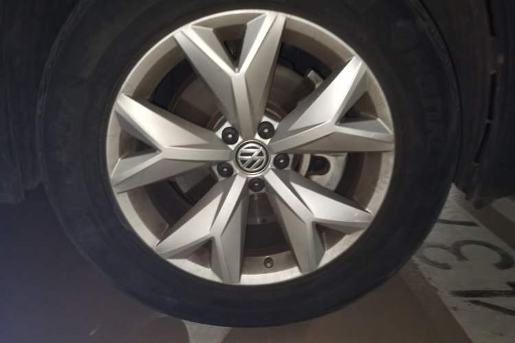 Used Volkswagen Teramont 2020 380TSI Four-Wheel Drive Comfort Edition China V Standard Right Front Wheel Hub