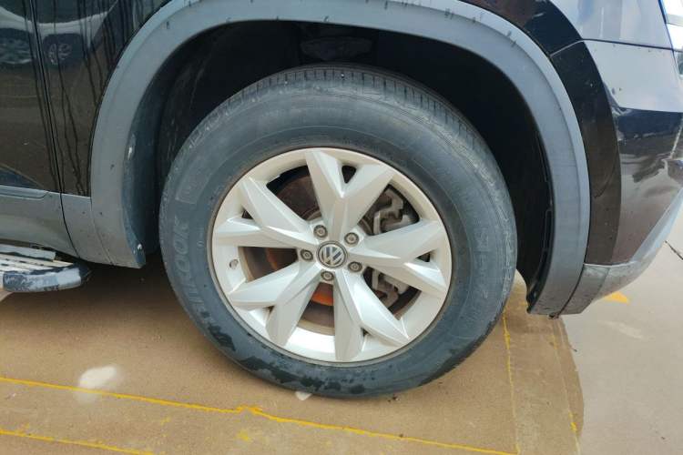 Used Volkswagen Teramont 2020 380TSI Four-Wheel Drive Comfort Edition China VI Standard Right Front Wheel Hub