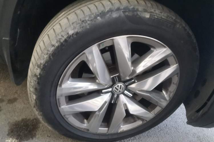 Used Volkswagen Teramont 2020 Revised Edition 530 V6 Four-Wheel Drive Prestige Flagship Version Right Front Wheel Hub