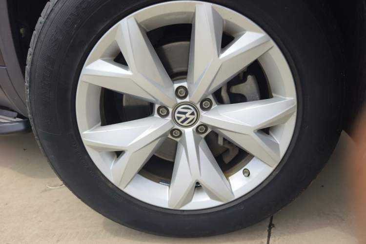 Used Volkswagen Teramont 2020 380TSI Four-Wheel Drive Comfort Edition China VI Standard Right Front Wheel Hub