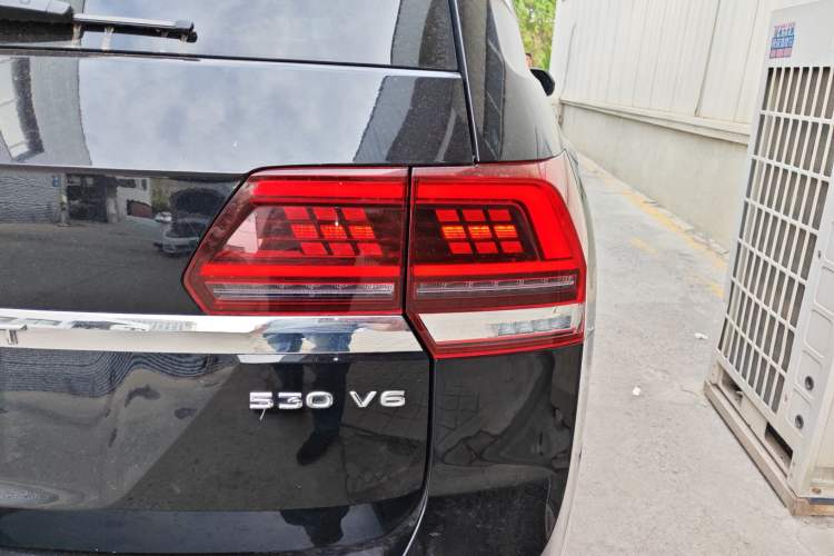 Used Volkswagen Teramont 2020 380TSI Four-Wheel Drive Comfort Edition China VI Standard Right Rear Taillight