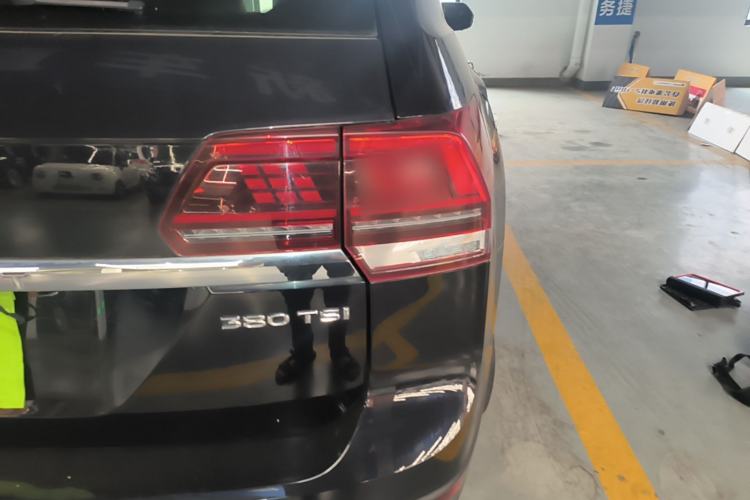 Used Volkswagen Teramont 2020 380TSI Four-Wheel Drive Comfort Edition China VI Standard Right Rear Taillight