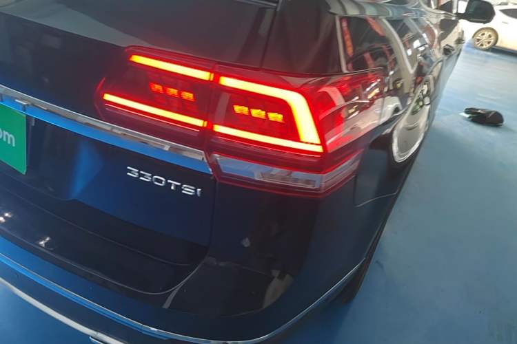 Used Volkswagen Teramont 2020 330TSI Two-Wheel-Drive Luxury Edition China VI Standard Right Rear Taillight
