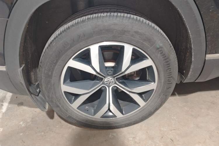 Used Volkswagen Teramont 2020 380TSI Four-Wheel Drive Luxury Version China VI Standard Right Rear Wheel Hub