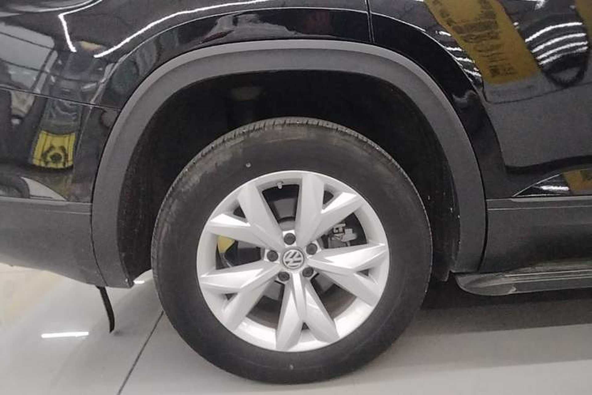 Used Volkswagen Teramont 2020 Revised Version 380TSI Four-Wheel Drive Comfort Edition Right Rear Wheel Hub