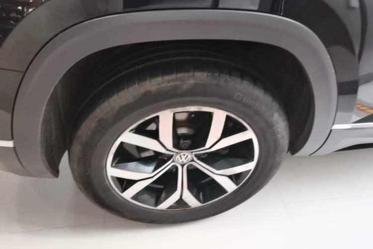 Used Volkswagen Teramont 2020 380TSI Four-Wheel Drive Luxury Version China VI Standard Right Rear Wheel Hub