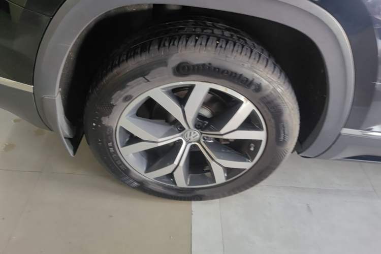 Used Volkswagen Teramont 2020 380TSI Four-Wheel Drive Luxury Version China VI Standard Right Rear Wheel Hub
