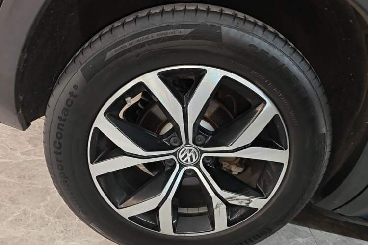 Used Volkswagen Teramont 2020 380TSI Four-Wheel Drive Luxury Version China VI Standard Right Rear Wheel Hub