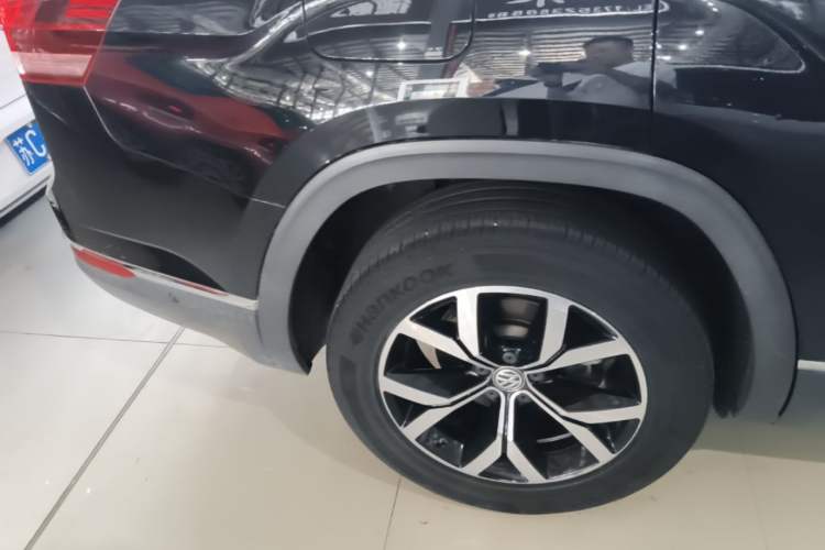 Used Volkswagen Teramont 2020 330TSI Two-Wheel-Drive Luxury Edition China VI Standard Right Rear Wheel Hub